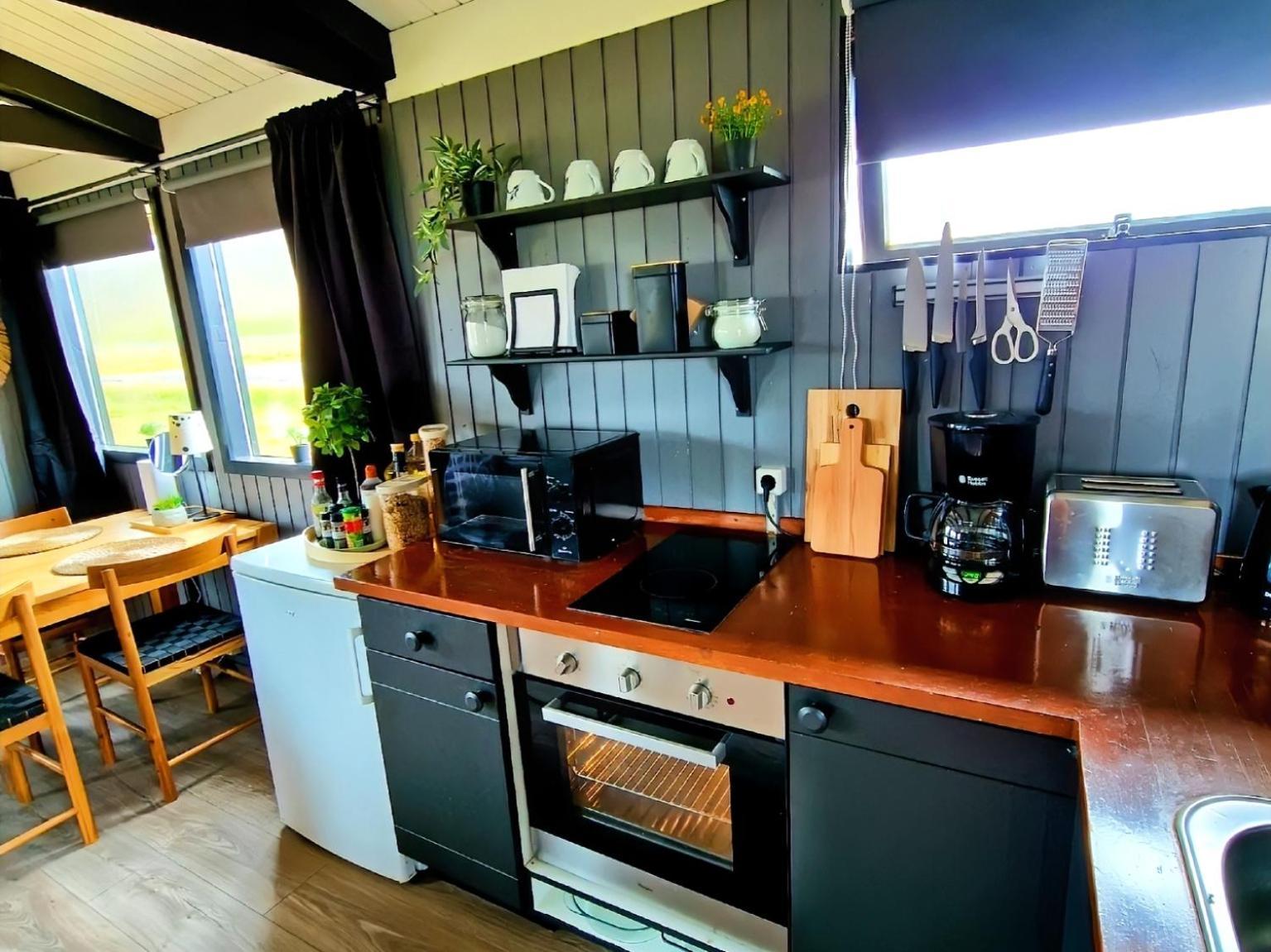 Green Farm Stay With Private Hot Tub Hvolsvöllur Exterior foto